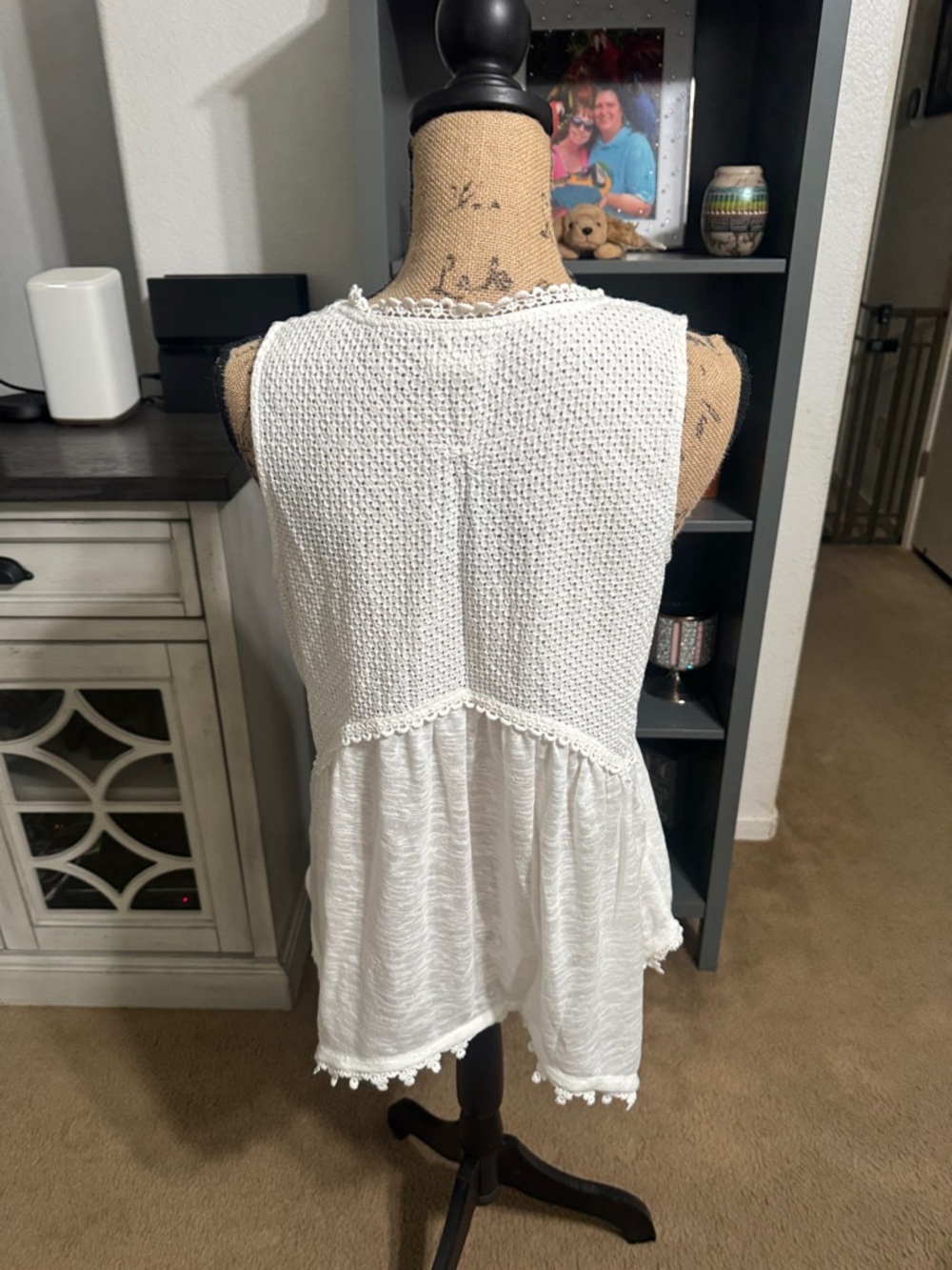 Cupio White Lace-Trim Peplum Tank size M - Picture 3 of 7